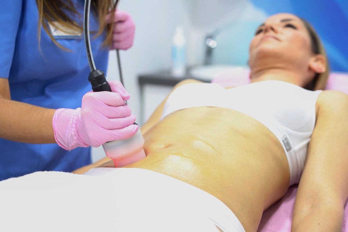 Ultrasonic cavitation body contouring treatment session at New Jersey Colonic in New Jersey