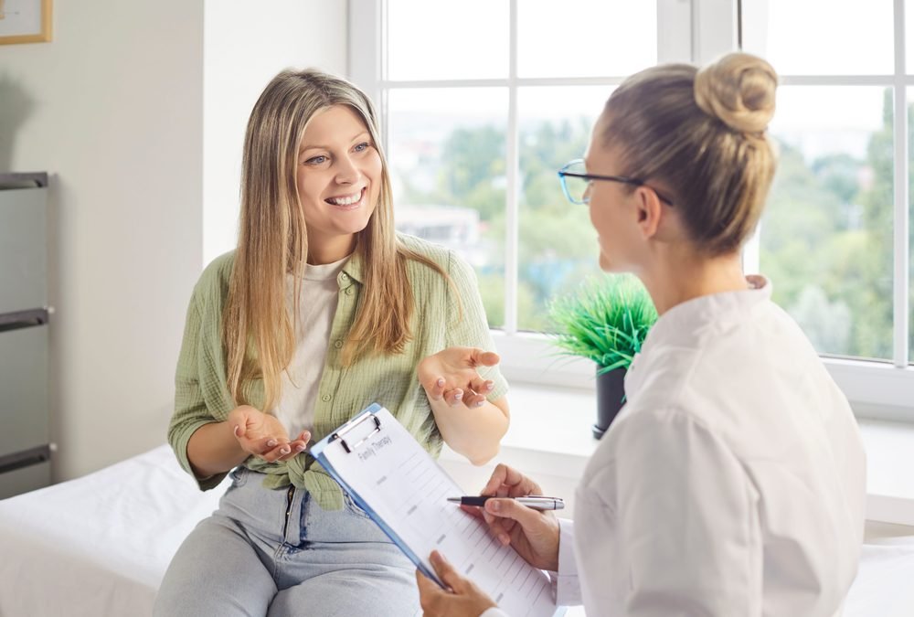 New Jersey Colonic therapist consulting with a client